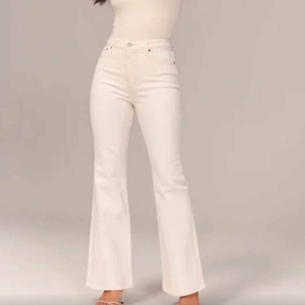 Abercrombie Curve Love Ultra High Rise Vintage Flare Jean Off white